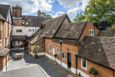 5 bedroom terraced house for sale