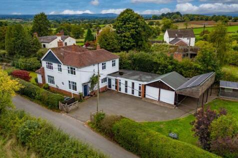 Broom Hill, Belbroughton DY9 4 bed detached house for sale