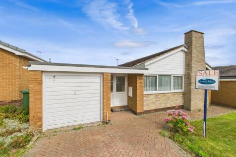 Solway Rise, Dronfield Woodhouse... 3 bed detached bungalow for sale