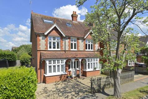 Mount Road, Cranleigh 4 bed detached house for sale