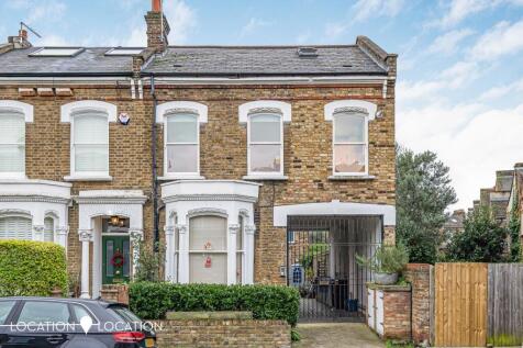 Lavers Road, London, N16 2 bed end of terrace house for sale