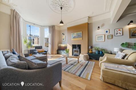 6 bedroom semi-detached house for sale