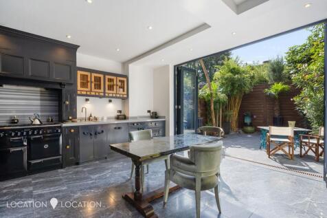 Albion Road, London, N16 4 bed terraced house for sale