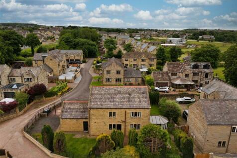 9, Green Hall Park, Shelf, Halifax... 4 bed detached house for sale