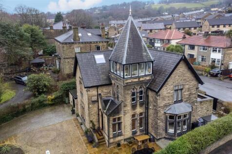 Ashleigh, Willow Hall Lane, Sowerby... 5 bed detached house for sale
