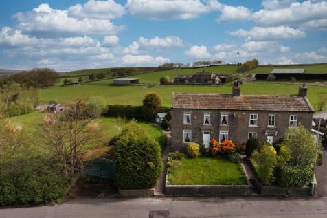 Shay Lane, Wilsden, Bradford 4 bed semi