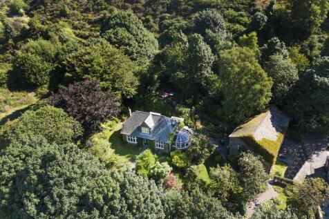 Sunset, 7 Howcans Lane, Halifax 3 bed detached house for sale