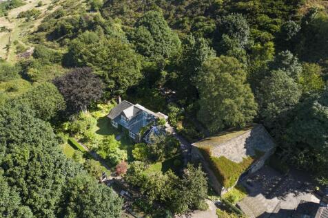Sunset, 7 Howcans Lane, Halifax 3 bed detached house for sale