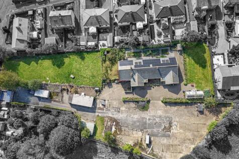 Wade House Road, Shelf, Halifax 8 bed house for sale