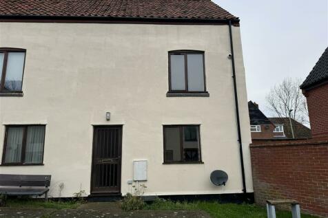 1 bedroom end of terrace house for sale