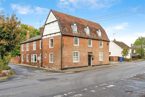 2 bedroom maisonette for sale