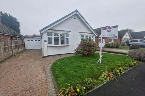 2 bedroom detached bungalow for sale