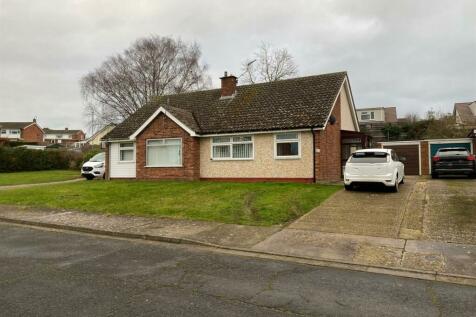 2 bedroom semi-detached bungalow for sale