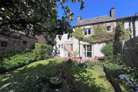 3 bedroom cottage for sale
