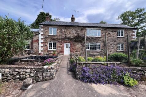 3 bedroom village house for sale