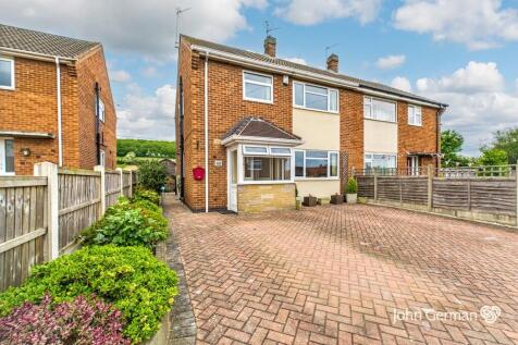 3 bedroom semi-detached house for sale