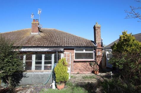2 bedroom semi-detached bungalow for sale