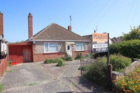 Burrs Road, Great Clacton, Clacton on... 2 bed detached bungalow for sale