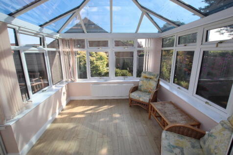 Havering Close, Clacton on Sea, CO15 2 bed bungalow for sale