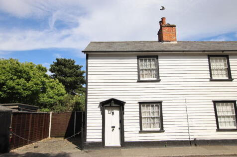 Colchester Road, St Osyth, CO16 2 bed semi