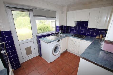 Woodford Close, Clacton on Sea, CO15 3 bed semi