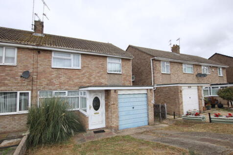 Woodford Close, Clacton on Sea, CO15 3 bed semi