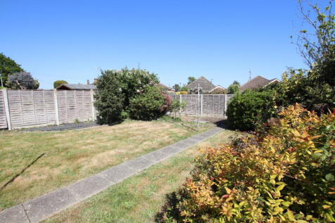 Burrs Road, Clacton on Sea, CO15 2 bed bungalow for sale