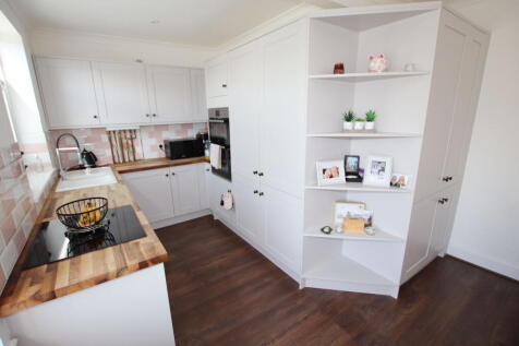 Turpins Avenue, Holland on Sea, CO15 3 bed semi