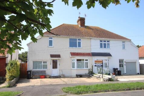 Lyndhurst Road, Holland On Sea, CO15 4 bed semi