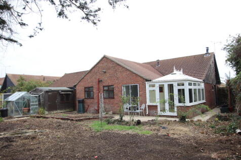 Totteridge Close, Clacton on Sea, CO16 4 bed bungalow for sale