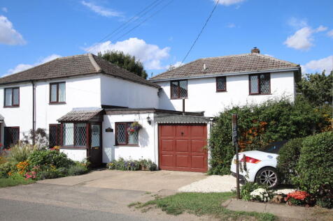 Row Heath House, Rectory Road, CO16 4 bed semi