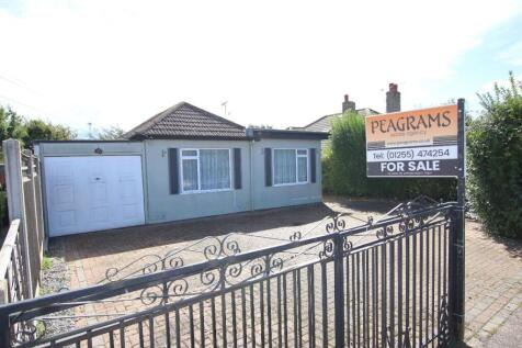 The Avenue, Clacton on Sea, CO15 4 bed detached bungalow for sale