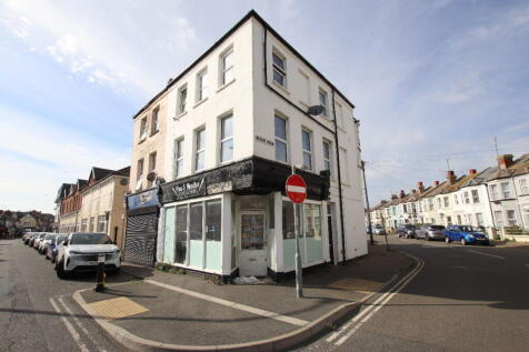 Clacton on Sea, CO15 2 bed flat for sale