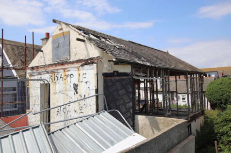 Sea Flowers Way, Jaywick, CO15 2 bed detached bungalow for sale