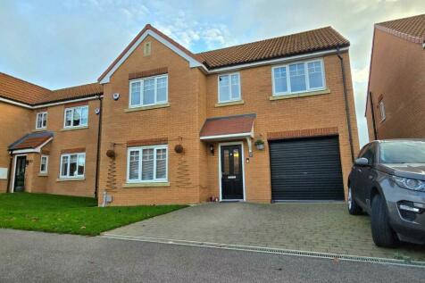 5 bedroom detached house for sale