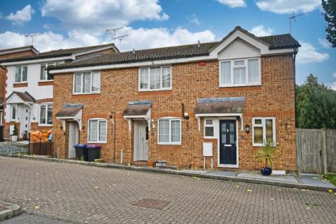 Page Hill, Ware SG12 2 bed terraced house for sale