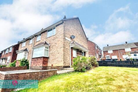Byland Close, Houghton le Spring, DH4... 3 bed semi
