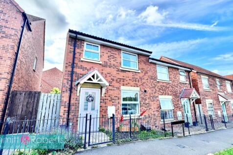 Kingfisher Drive, Easington Lane... 3 bed semi