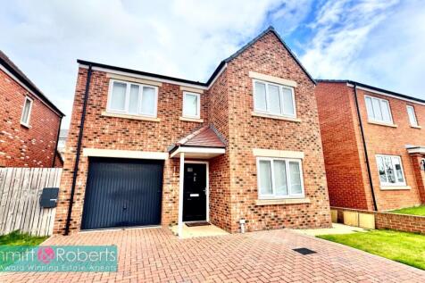 4 bedroom detached house for sale