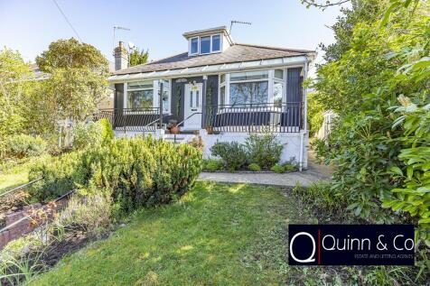 4 bedroom detached bungalow for sale