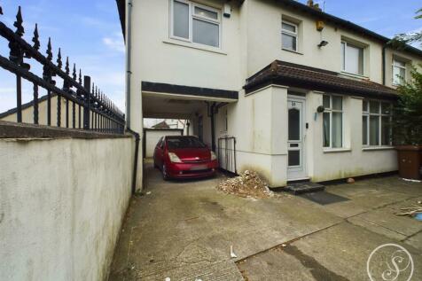 5 bedroom semi-detached house for sale