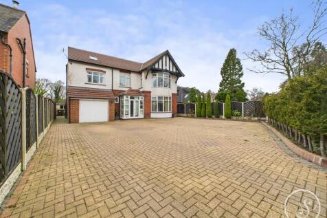 5 bedroom detached house for sale