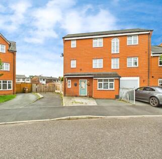 4 bedroom semi-detached house for sale