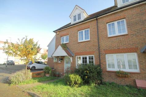 4 bedroom semi-detached house for sale