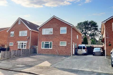 Broadstone 4 bed detached house for sale