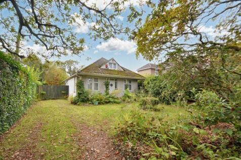 Broadstone 4 bed detached bungalow for sale