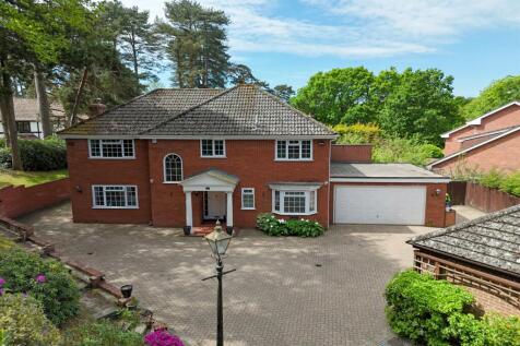 Broadstone 4 bed detached house for sale