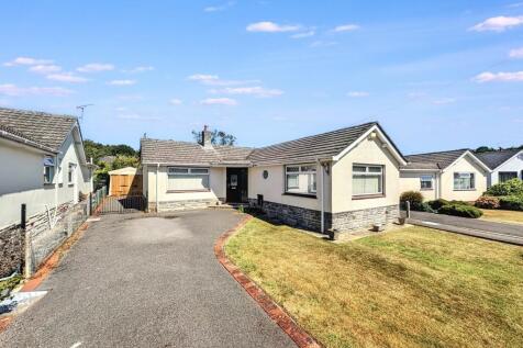 Broadstone 3 bed detached bungalow for sale