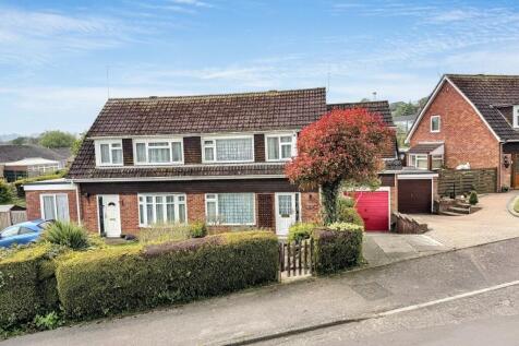 4 bedroom semi-detached house for sale