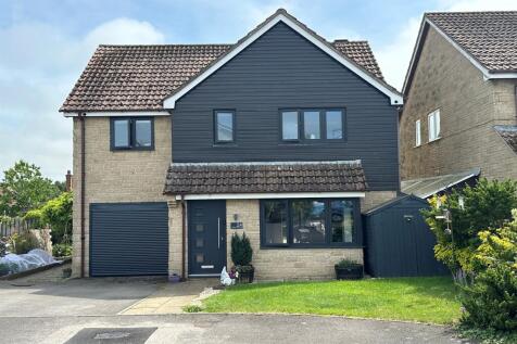 Bridport 4 bed detached house for sale